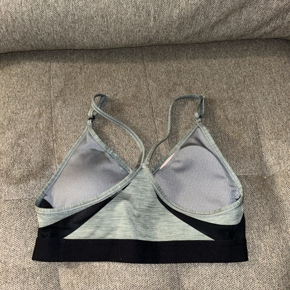 Nike sports bra - Picture 2 of 2